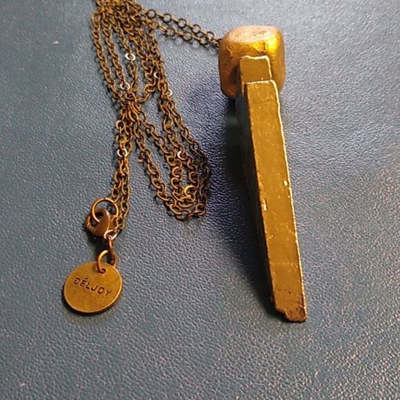 Beljoy Gold and Turquoise colored Arrowhead Pendant Necklace - Picture 2 of 9